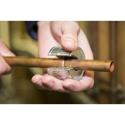 BLUE SPOT TOOLS 15MM PIPE AND TUBE CUTTER WITH EXTRA BLADE