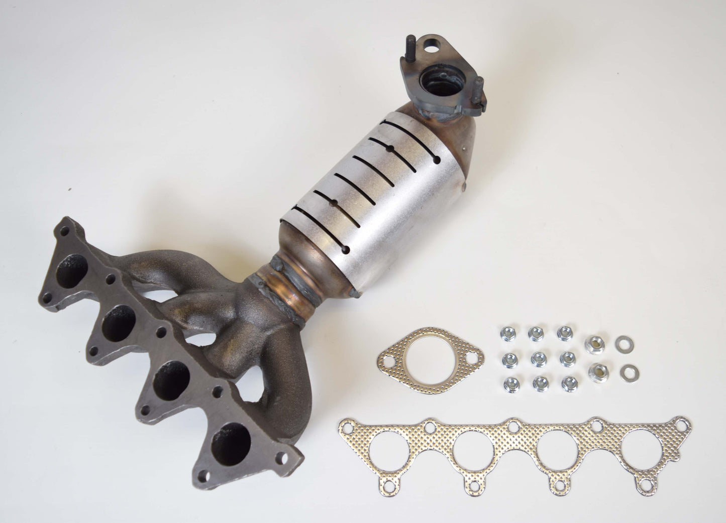 MZ6127T-Catalyst-Type Approved for Mercedes-Benz GLA250 X156 2.0 Petrol 16V 2013---> HP 211 SUV EURO 5   1050mm