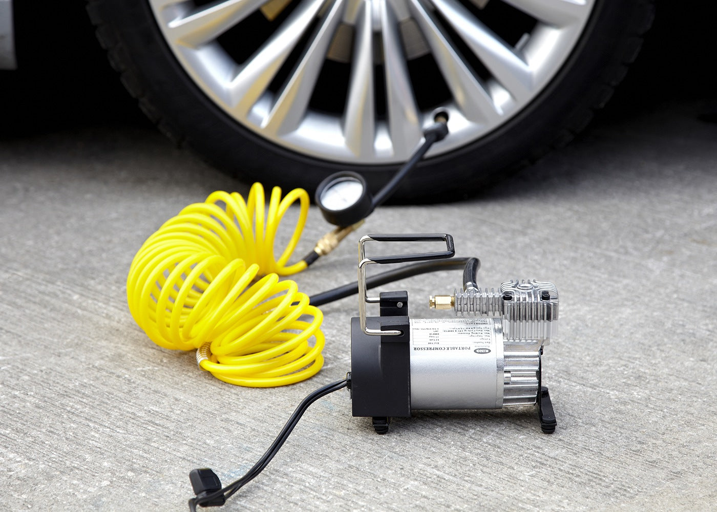 RING PROFESSIONAL HIGH POWER AIR COMPRESSOR / HEAVY DUTY TYRE INFLATOR
