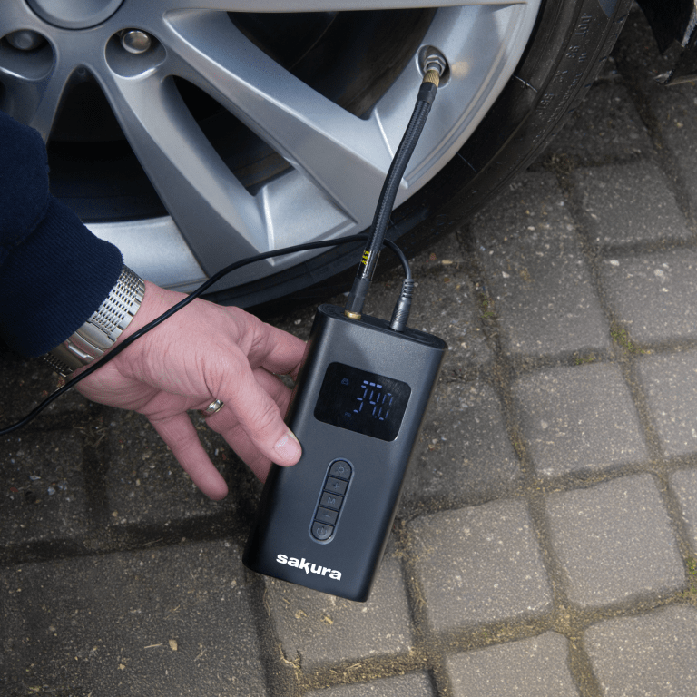 SAKURA CORDLESS TYRE INFLATOR WITH POWER BANK